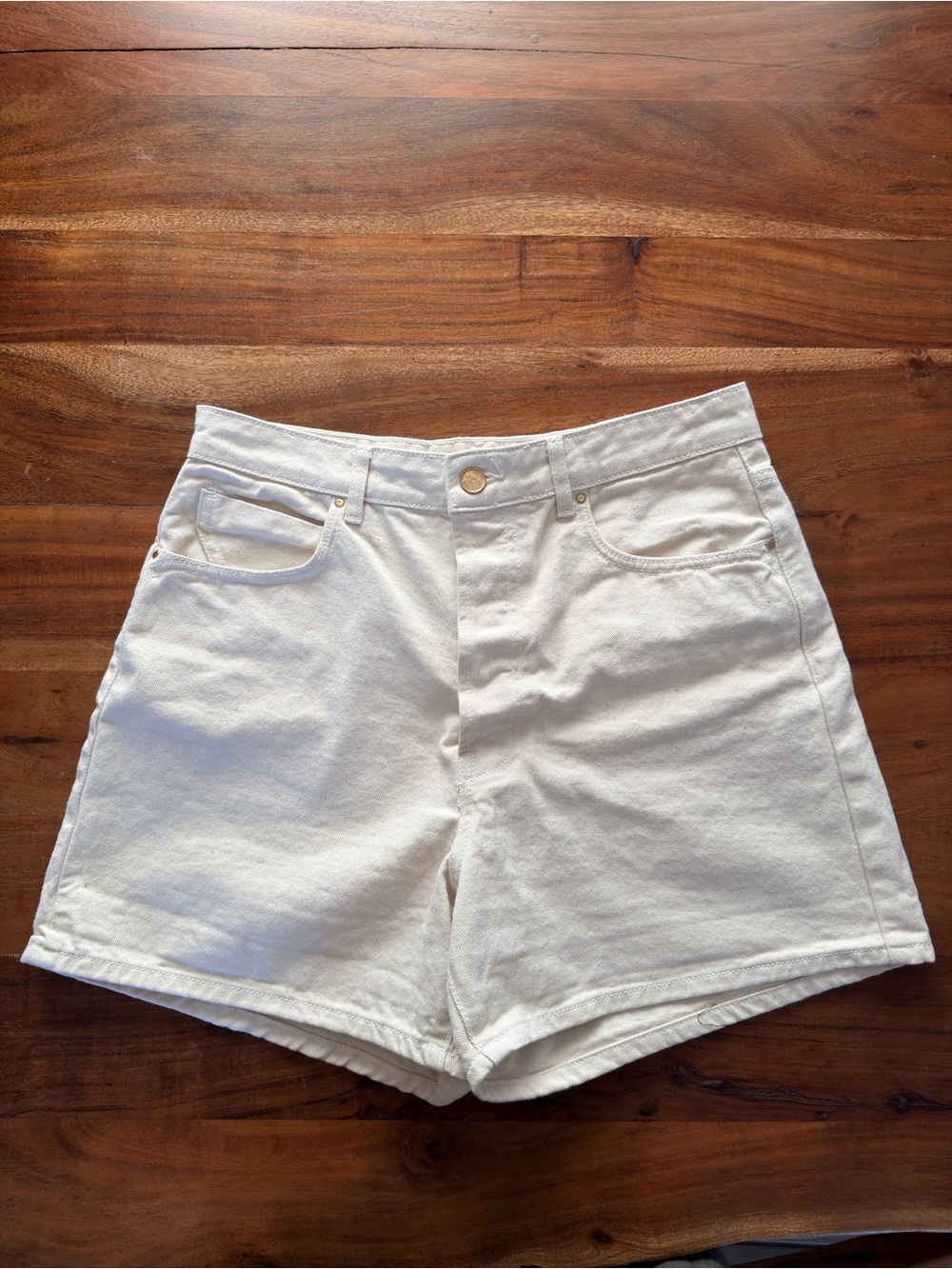 Zara mom fit denim shorts - Light beige - size 10 (42)